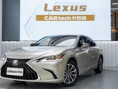 Lexus ES 200 Excellence Edition - ფოტო 1