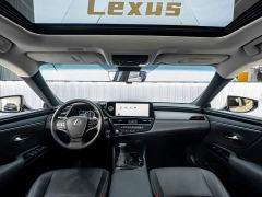 Lexus ES 200 Excellence Edition - ფოტო 14