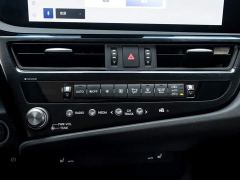 Lexus ES 200 Excellence Edition - ფოტო 20