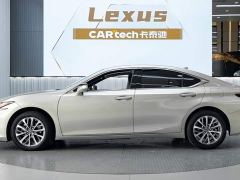 Lexus ES 200 Excellence Edition - ფოტო 3