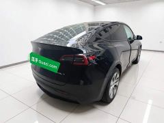 Tesla Model Y Rear-Wheel Drive - ფოტო 4