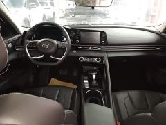 Hyundai Elantra 1.5L CVT GLX Elite - ფოტო 9