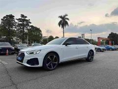 Audi A4L 40 TFSI Luxury Dynamic - фото 1