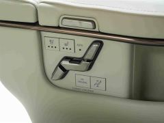 Lexus LM 500h Six-Seat Premium Edition - photo 20