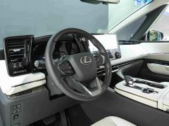 Lexus LM 500h Six-Seat Premium Edition - photo 7