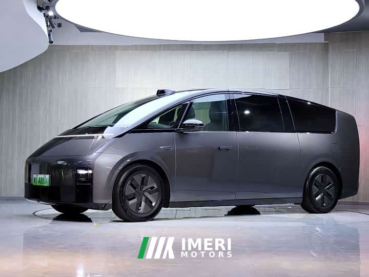 Li Auto Li Xiang MEGA Ultra - car from China