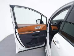 Toyota Grevias 2.5L Hybrid Comfort Edition - фото 8