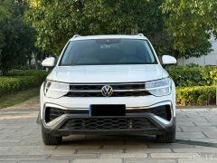 Volkswagen Touareg 300TSI Two-Wheel Drive Moonlight Edition - фото 2