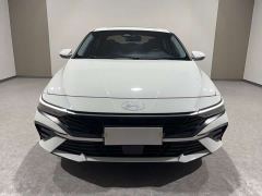 Hyundai Elantra 1.5L CVT Luxury - фото 3