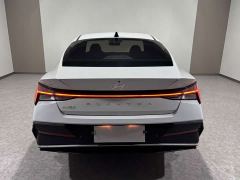 Hyundai Elantra 1.5L CVT Luxury - фото 4