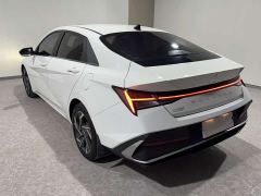 Hyundai Elantra 1.5L CVT Luxury - фото 5