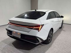 Hyundai Elantra 1.5L CVT Luxury - фото 6