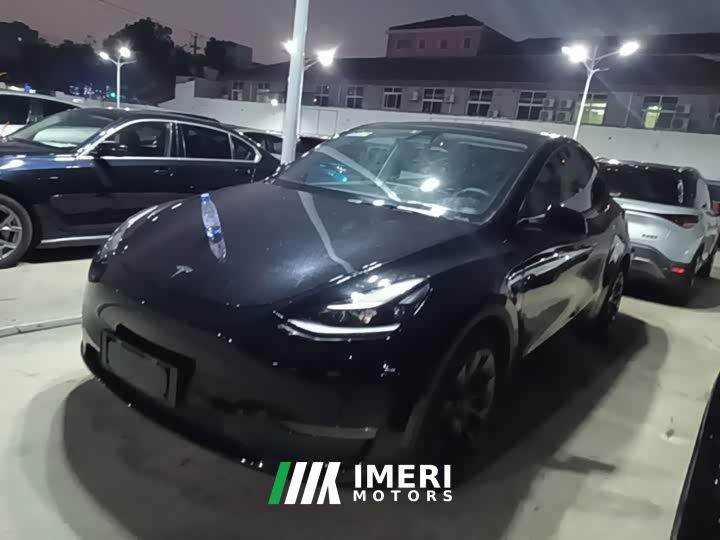 Tesla Model Y Standard Range RWD