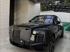 Rolls-Royce Cullinan Black Badge - ფოტო 1