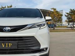 Toyota Sienna 2.5L Hybrid Premium Edition - photo 3