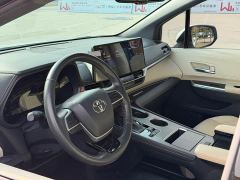 Toyota Sienna 2.5L Hybrid Premium Edition - photo 8