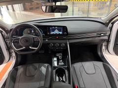 Hyundai Elantra 1.5L CVT GLX Elite - ფოტო 12