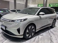 Dongfeng eπ008 210Max Extended Range 6-Seater - фото 1