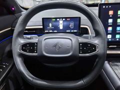 Dongfeng eπ008 210Max Extended Range 6-Seater - фото 10