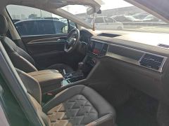 Volkswagen Viloran 380TSI Prestige - photo 8