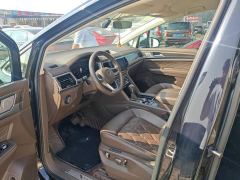Volkswagen Viloran 380TSI Prestige - photo 9