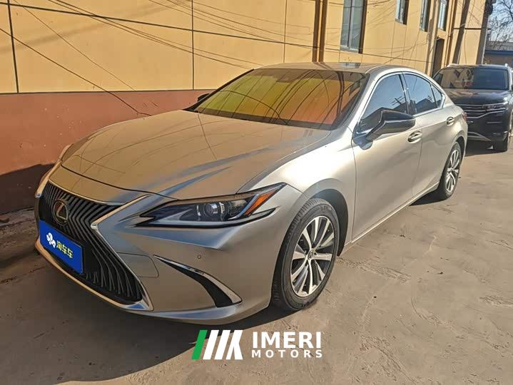 Lexus ES 200 Premium Edition - ავტომობილი ჩინეთიდან