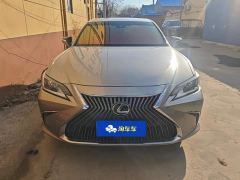 Lexus ES 200 Premium Edition - ფოტო 2