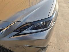 Lexus ES 200 Premium Edition - ფოტო 5