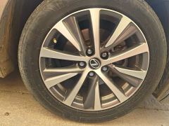 Lexus ES 200 Premium Edition - ფოტო 6