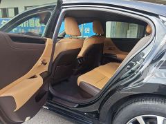 Lexus ES 300h Excellence - ფოტო 12