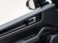 Porsche Cayenne 3.0T Platinum Edition - photo 17