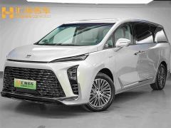 Buick GL8 New Energy Luzun Respect Edition 7-Seater - фото 1