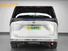 Buick GL8 New Energy Luzun Respect Edition 7-Seater - фото 5