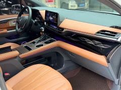 Toyota Gravia 2.5L Hybrid Comfort Edition - фото 10