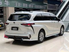 Toyota Gravia 2.5L Hybrid Comfort Edition - фото 15