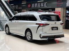 Toyota Gravia 2.5L Hybrid Comfort Edition - фото 17