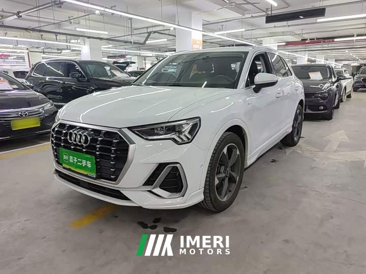 Audi Q3 35 TFSI Fashion Dynamic - car from China