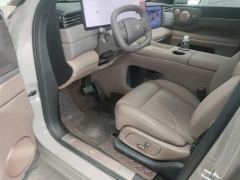 IM Motors Zhiji LS8 66 Ultra Luxury Six-Seater - фото 3