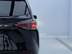Toyota Gravia 2.5L Hybrid Prestige Plus AWD - photo 4