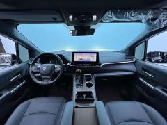 Toyota Gravia 2.5L Hybrid Prestige Plus AWD - photo 8