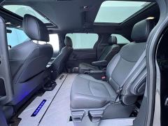 Toyota Gravia 2.5L Hybrid Prestige Plus AWD - photo 9