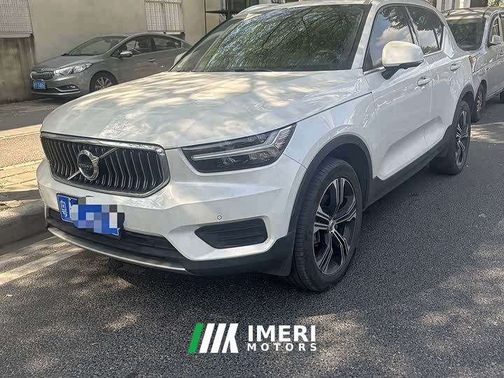 Volvo XC40 T4 AWD Smart Remote Luxury Edition - ავტომობილი ჩინეთიდან
