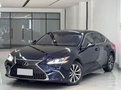Lexus ES 300h Excellence Edition - ფოტო 1