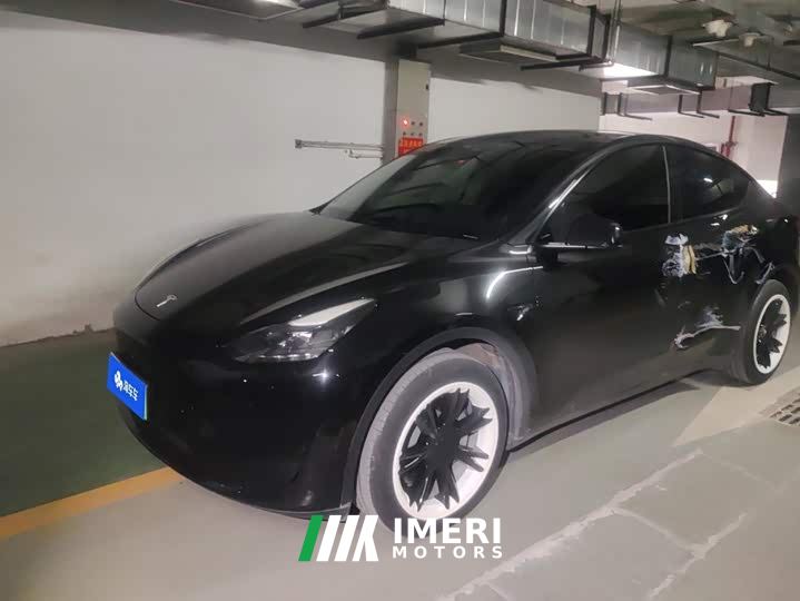 Tesla Model Y Facelift Rear-Wheel Drive