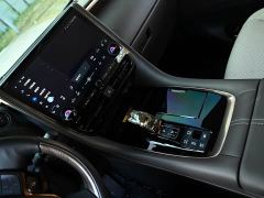 Toyota Alphard Hybrid 2.5L Premium Edition - ფოტო 10