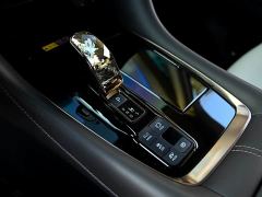 Toyota Alphard Hybrid 2.5L Premium Edition - ფოტო 11