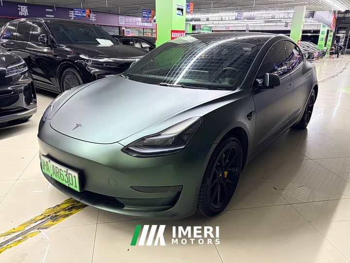 Tesla Model 3 Rear-Wheel Drive