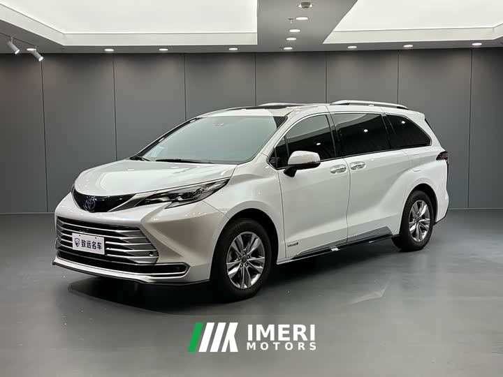 Toyota Sienna 2.5L Hybrid Platinum Edition