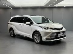 Toyota Sienna 2.5L Hybrid Platinum Edition - photo 3