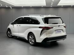 Toyota Sienna 2.5L Hybrid Platinum Edition - photo 6